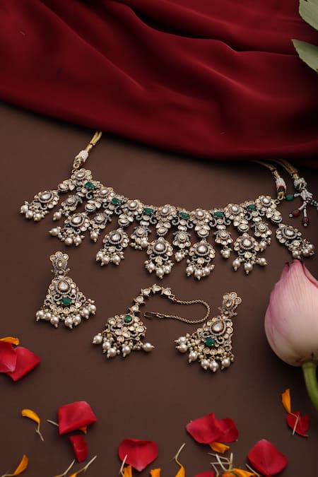 Swabhimann Floral Motif Pearl Necklace Set 