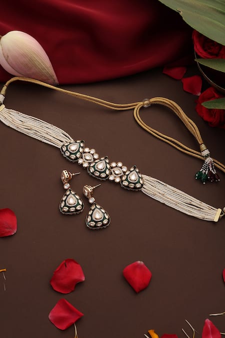 Swabhimann_White Stones, Faux Diamonds Kundan And Pearl Embellished Choker Set _Online_at_Aza_Fashions