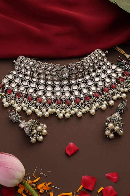 Swabhimann Kundan & Pearl Embellished Choker Set 
