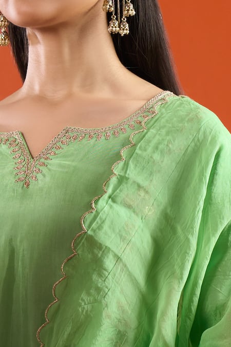 Buy Samyukta Singhania Green Silk Embroidery, Metallic Thread Split V-neck Marodi Kurta Set Online at Aza Fashions Buy_Samyukta Singhania_Green Silk Embroidery, Metallic Thread Split V-neck Marodi Kurta Set _Online_at_Aza_Fashions