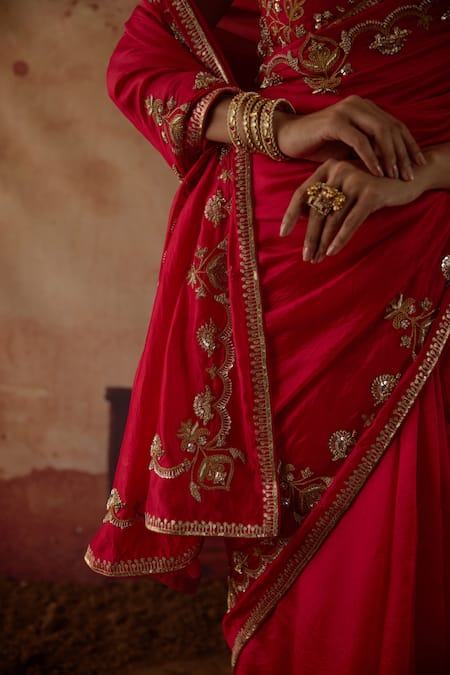 Vinita Bhansali Red Silk Sequins, Zari, Embroidery Square Neck Sahba Saree With Blouse at Aza Fashions Vinita Bhansali_Red Silk Sequins, Zari, Embroidery Square Neck Sahba Saree With Blouse _at_Aza_Fashions