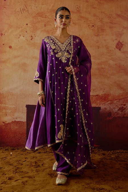 Buy Vinita Bhansali Purple , Organza Embroidery, Sequins, Zari V-neck Naaznin Anarkali Set Online at Aza Fashions Buy_Vinita Bhansali_Purple , Organza Embroidery, Sequins, Zari V-neck Naaznin Anarkali Set _Online_at_Aza_Fashions