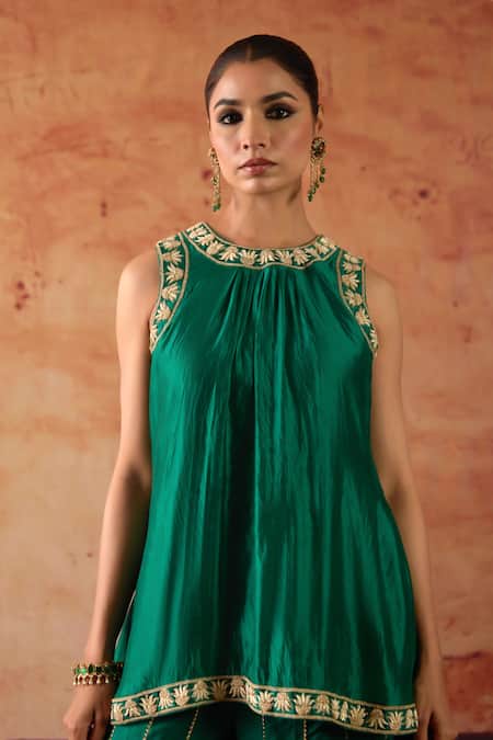 Vinita Bhansali Green Silk Embroidery, Zari Round Neck Pankhuri Kurta And Palazzo Set Online at Aza Fashions Vinita Bhansali_Green Silk Embroidery, Zari Round Neck Pankhuri Kurta And Palazzo Set _Online_at_Aza_Fashions