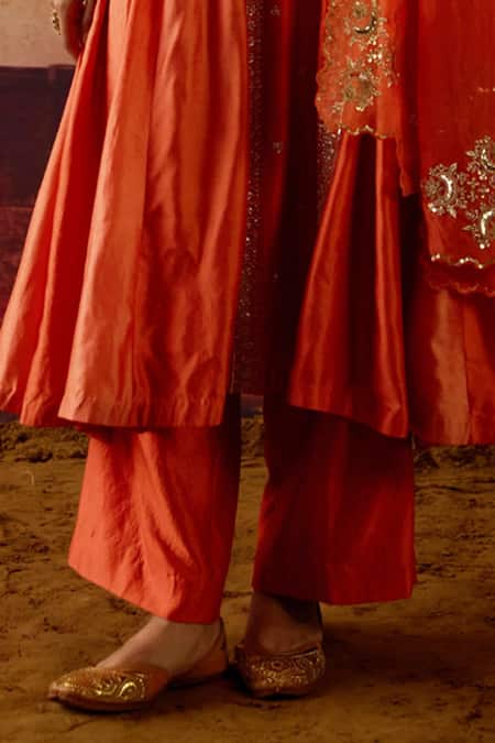 Vinita Bhansali Orange , Organza Embroidery, Sequins, Zari V-neck Rasika Anarkali Set Online at Aza Fashions Vinita Bhansali_Orange , Organza Embroidery, Sequins, Zari V-neck Rasika Anarkali Set _Online_at_Aza_Fashions