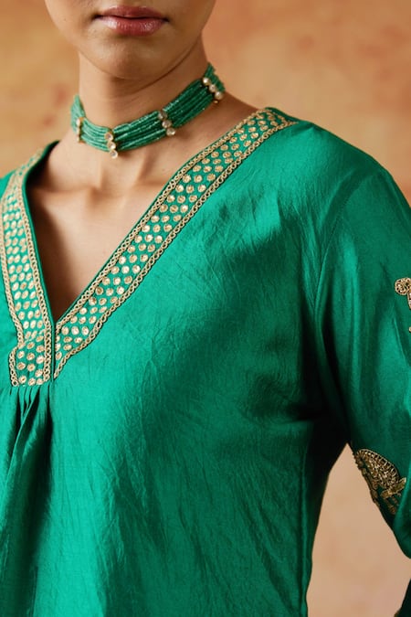 Shop_Vinita Bhansali_Green Silk Embroidery V-neck Kurta With Pant _Online_at_Aza_Fashions