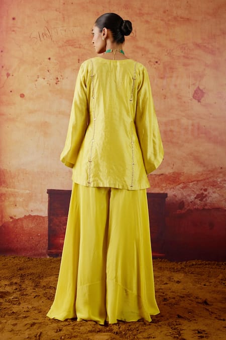 Shop Vinita Bhansali Green Silk, Crepe Embroidery, Sequins Plunge Neck, Arisa Kurta Gharara Set at Aza Fashions Shop_Vinita Bhansali_Green Silk, Crepe Embroidery, Sequins Plunge Neck, Arisa Kurta Gharara Set _at_Aza_Fashions