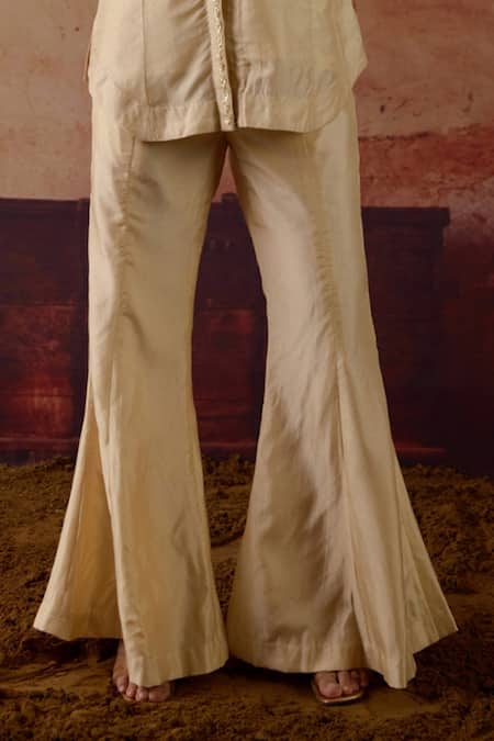 Vinita Bhansali Ivory Silk Embroidery, Sequins, Zari V-neck Vaza Top And Palazzo Set Online at Aza Fashions Vinita Bhansali_Ivory Silk Embroidery, Sequins, Zari V-neck Vaza Top And Palazzo Set _Online_at_Aza_Fashions