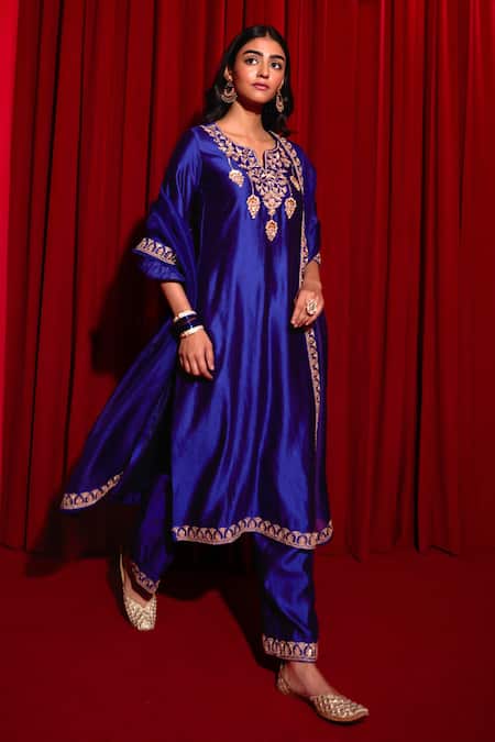 Vinita Bhansali Blue , Organza Embroidery, Metallic Thread, Zari Round Aavya Kurta Set Online at Aza Fashions Vinita Bhansali_Blue , Organza Embroidery, Metallic Thread, Zari Round Aavya Kurta Set _Online_at_Aza_Fashions
