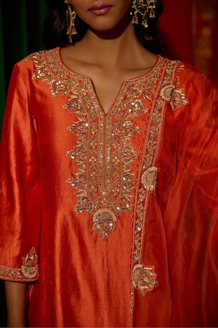 Vinita Bhansali Orange , Organza Embroidery, Sequins, Zari V-neck Saanjh Kurta Set at Aza Fashions Vinita Bhansali_Orange , Organza Embroidery, Sequins, Zari V-neck Saanjh Kurta Set _at_Aza_Fashions