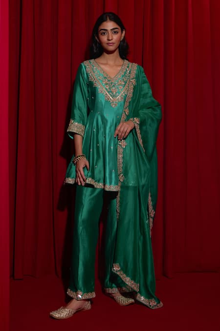 Vinita Bhansali_Green , Organza Embroidery, Sequins, Pankhuri Short Anarkali Set _Online_at_Aza_Fashions