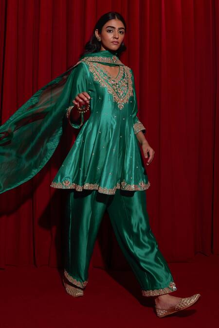 Buy_Vinita Bhansali_Green , Organza Embroidery, Sequins, Pankhuri Short Anarkali Set _Online_at_Aza_Fashions