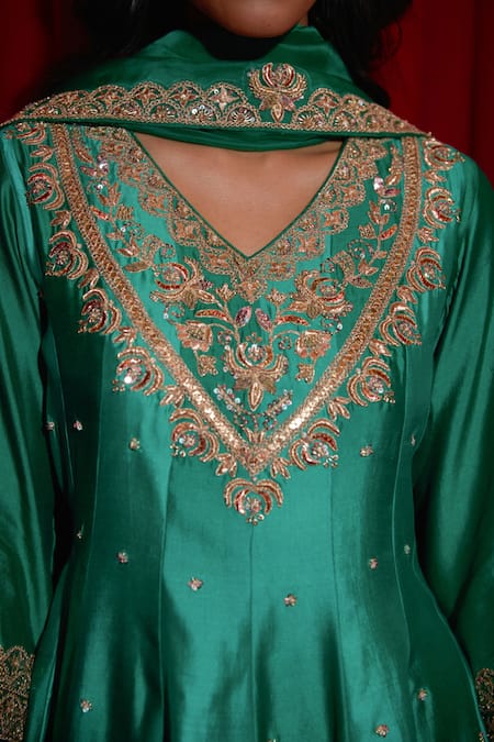 Shop_Vinita Bhansali_Green , Organza Embroidery, Sequins, Pankhuri Short Anarkali Set _Online_at_Aza_Fashions