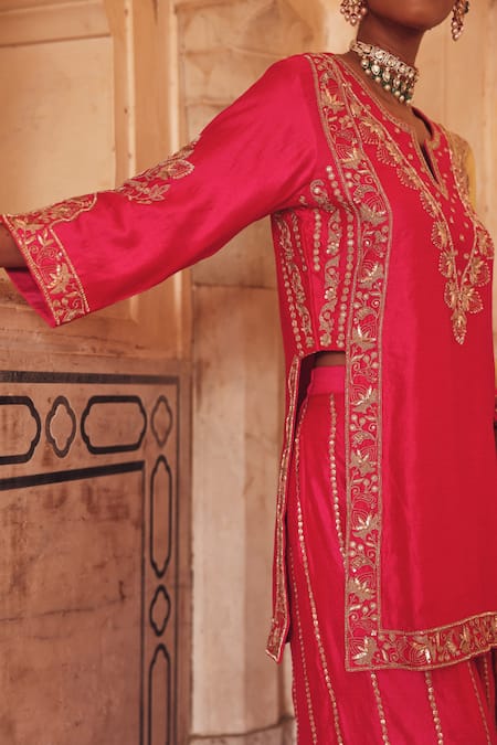 Shop Vinita Bhansali Pink , Organza Embroidery, Metallic Thread, Raagini Kurta Sharara Set Online at Aza Fashions Shop_Vinita Bhansali_Pink , Organza Embroidery, Metallic Thread, Raagini Kurta Sharara Set _Online_at_Aza_Fashions