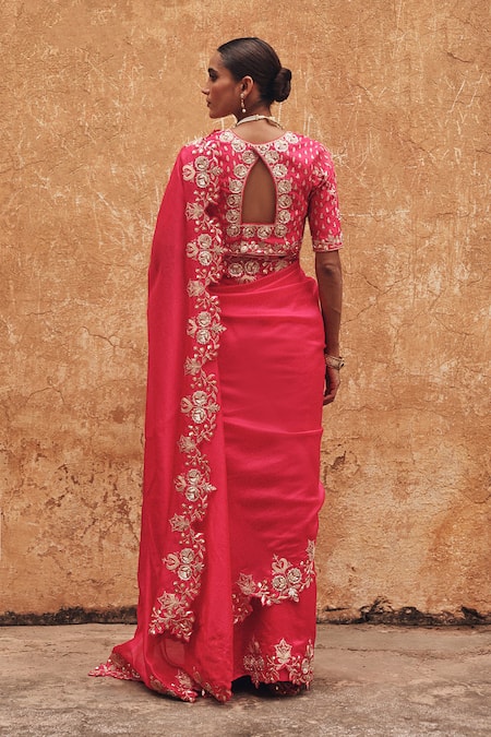 Shop Vinita Bhansali Pink Silk Embroidery, Zari Square Neck Hand Saree And Padded Blouse at Aza Fashions Shop_Vinita Bhansali_Pink Silk Embroidery, Zari Square Neck Hand Saree And Padded Blouse _at_Aza_Fashions