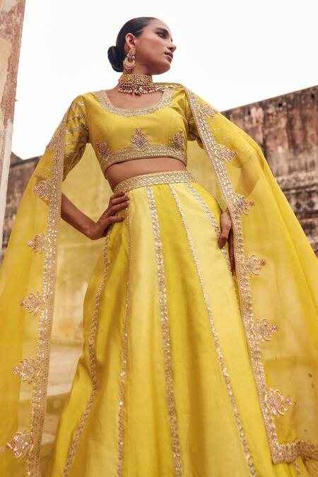 Vinita Bhansali Green , Organza Embroidery, Sequins, Zari, Ravya Hand Lehenga Set Online at Aza Fashions Vinita Bhansali_Green , Organza Embroidery, Sequins, Zari, Ravya Hand Lehenga Set _Online_at_Aza_Fashions