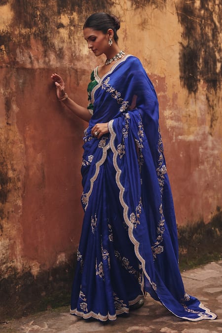 Vinita Bhansali Emerald Green Silk Embroidery, Zari, The Morni Scalloped Saree With Blouse at Aza Fashions Vinita Bhansali_Emerald Green Silk Embroidery, Zari, The Morni Scalloped Saree With Blouse _at_Aza_Fashions