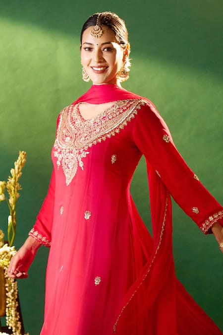 Samyukta Singhania Red Georgette Embroidery, Zari V-neck Anarkali Set Online at Aza Fashions Samyukta Singhania_Red Georgette Embroidery, Zari V-neck Anarkali Set _Online_at_Aza_Fashions