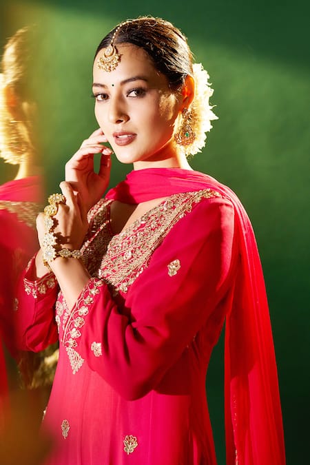 Buy Samyukta Singhania Red Georgette Embroidery, Zari V-neck Anarkali Set Online at Aza Fashions Buy_Samyukta Singhania_Red Georgette Embroidery, Zari V-neck Anarkali Set _Online_at_Aza_Fashions