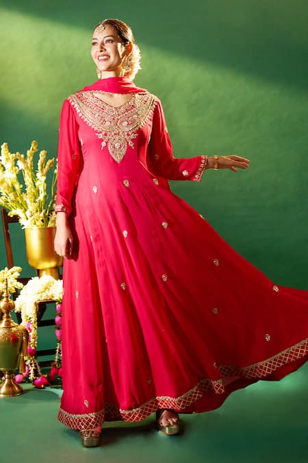 Samyukta Singhania Red Georgette Embroidery, Zari V-neck Anarkali Set at Aza Fashions Samyukta Singhania_Red Georgette Embroidery, Zari V-neck Anarkali Set _at_Aza_Fashions