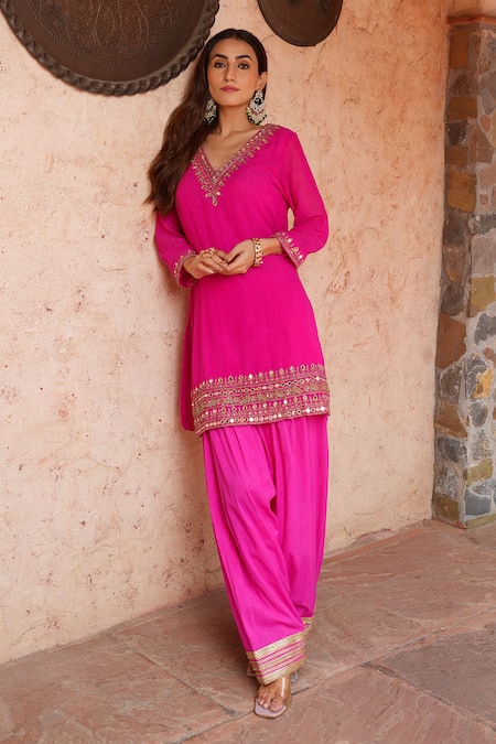 Shop Nazar By Indu Fuchsia Cotton, Georgette Mirrors, Embroidery, Gota Work Kurta Farshi Salwar Set Online at Aza Fashions Shop_Nazar By Indu_Fuchsia Cotton, Georgette Mirrors, Embroidery, Gota Work Kurta Farshi Salwar Set _Online_at_Aza_Fashions