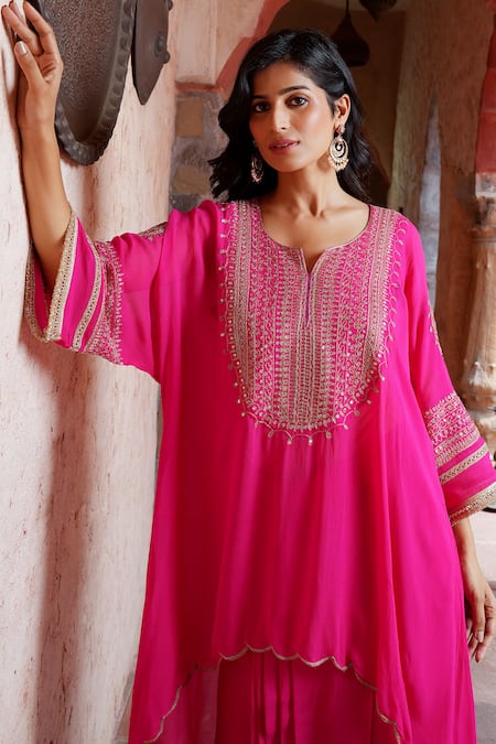 Shop Nazar By Indu Pink Crepe Split V-neck Zari Embroidered Cape And Draped Palazzo Set Online at Aza Fashions Shop_Nazar By Indu_Pink Crepe Split V-neck Zari Embroidered Cape And Draped Palazzo Set _Online_at_Aza_Fashions