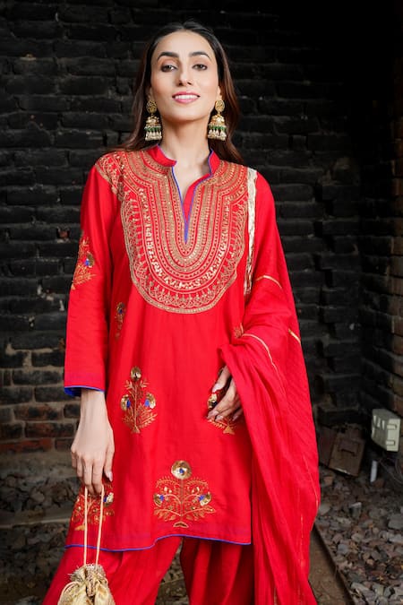 Nazar By Indu Red Cotton, Georgette Embroidery, Mirrors, Zari, Gota Patti, Piping Kurta Set Online at Aza Fashions Nazar By Indu_Red Cotton, Georgette Embroidery, Mirrors, Zari, Gota Patti, Piping Kurta Set _Online_at_Aza_Fashions