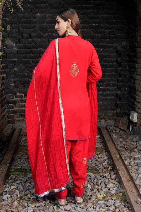 Nazar By Indu Zari Embroidered Kurta Set