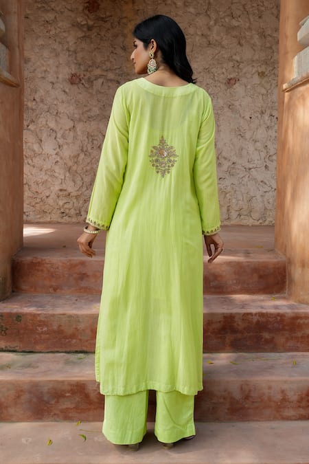 Nazar By Indu Thread & Zari Embroidered Kurta Set