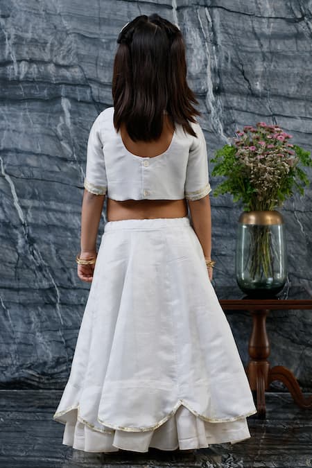 Shop MI Dulce AN'YA Silver Tissue, Silk Embroidery, Zari, Piping, Gota Constellation Lehenga Set at Aza Fashions Shop_MI Dulce AN'YA_Silver Tissue, Silk Embroidery, Zari, Piping, Gota Constellation Lehenga Set _at_Aza_Fashions