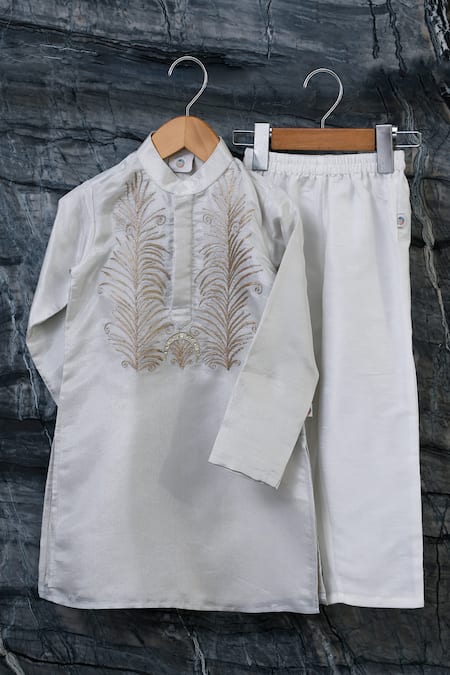 MI Dulce AN'YA_Silver Tissue, Silk Embroidery Constellation Kurta Set _Online_at_Aza_Fashions
