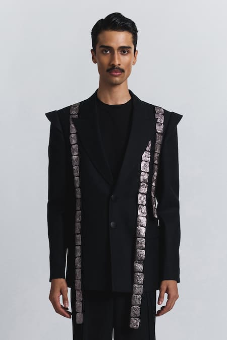 Line Out Line Black Embroidery Chrome Band Blazer 
