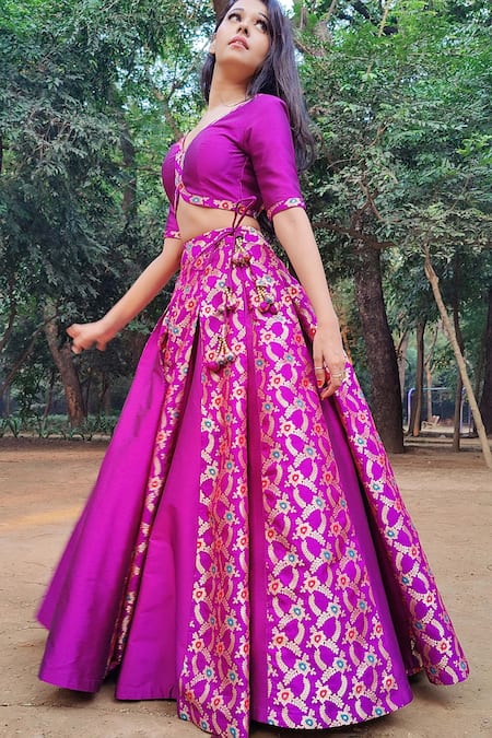 Buy Amaltas Couture Purple Silk, Brocade Embroidery, Zari V-neck Banarasi Lehenga Set Online at Aza Fashions Buy_Amaltas Couture_Purple Silk, Brocade Embroidery, Zari V-neck Banarasi Lehenga Set _Online_at_Aza_Fashions