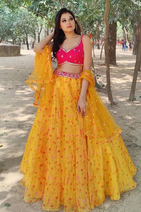 Amaltas Couture_Yellow Organza, Silk Zari, Sequins, Embroidery Sweetheart Weaving Lehenga Set _at_Aza_Fashions