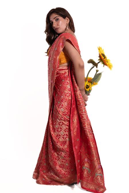 Amaltas Couture_Coral Silk Zari, Embroidery V-neck Banarasi Bandhej Saree With Blouse _Online_at_Aza_Fashions