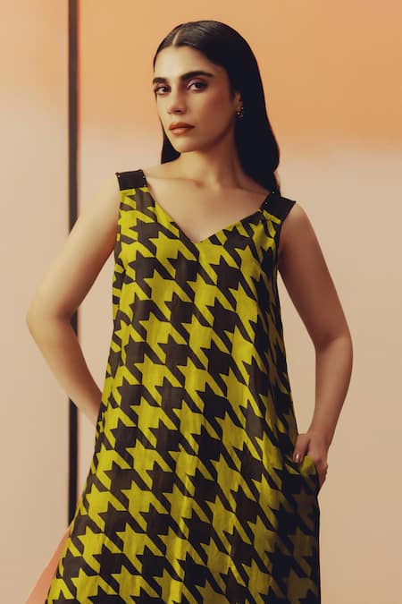 Kavya Singh Kundu_Green Silk V-neck Jessie Hand Block Print Dress _Online_at_Aza_Fashions