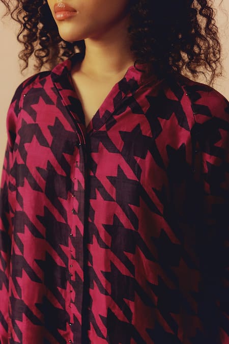Buy_Kavya Singh Kundu_Magenta Silk V-neck, Collared Marcus Hand Block Print Shirt With Pant _Online_at_Aza_Fashions