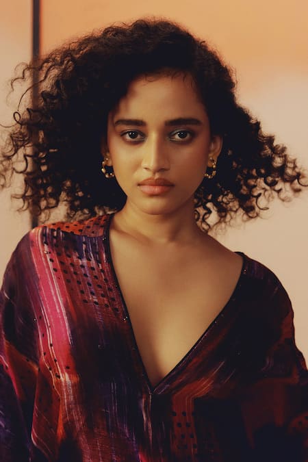 Kavya Singh Kundu Red Silk Embroidery V-neck Joyce Hand Kaftan Online at Aza Fashions Kavya Singh Kundu_Red Silk Embroidery V-neck Joyce Hand Kaftan _Online_at_Aza_Fashions