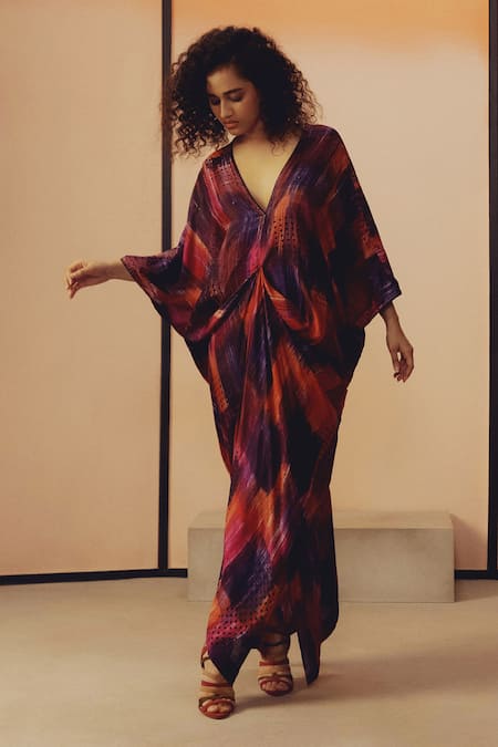 Buy Kavya Singh Kundu Red Silk Embroidery V-neck Joyce Hand Kaftan Online at Aza Fashions Buy_Kavya Singh Kundu_Red Silk Embroidery V-neck Joyce Hand Kaftan _Online_at_Aza_Fashions