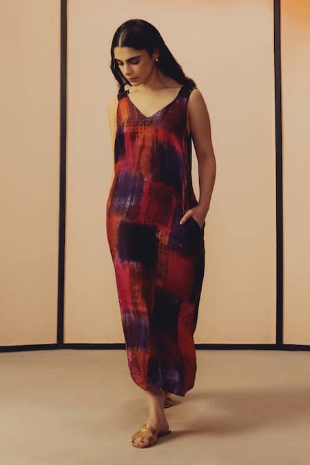 Buy Kavya Singh Kundu Red Silk Embroidery V-neck Frankie Hand Dress Online at Aza Fashions Buy_Kavya Singh Kundu_Red Silk Embroidery V-neck Frankie Hand Dress _Online_at_Aza_Fashions