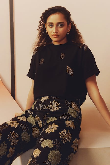Kavya Singh Kundu Knox Hand Embroidered T-Shirt 