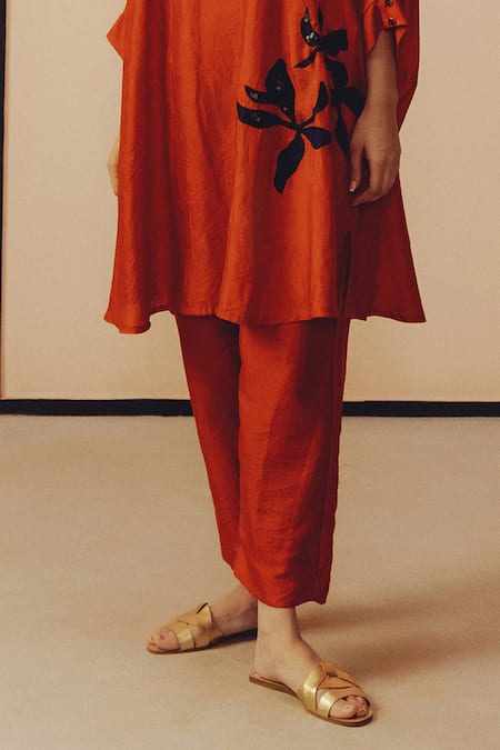 Buy_Kavya Singh Kundu_Rust Silk Embroidery Round Neck Bela Hand Kurta Set _Online_at_Aza_Fashions