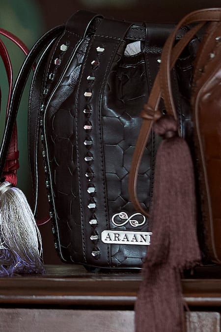 Araani Design Sheesham Textured & Hand Embroidered Potli 