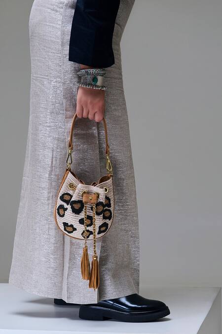Araani Design Multi Color Embroidery, Tassels, Chains The Sauvage Front Bag Online at Aza Fashions Araani Design_Multi Color Embroidery, Tassels, Chains The Sauvage Front Bag _Online_at_Aza_Fashions