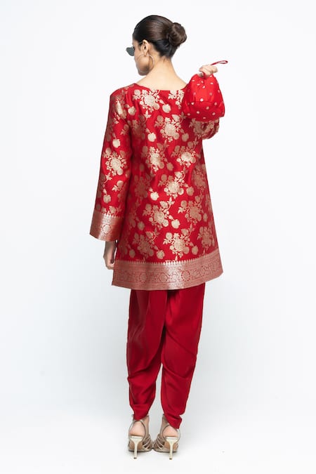 SOBARIKO Gul Floral Brocade Kurta With Dhoti Pant