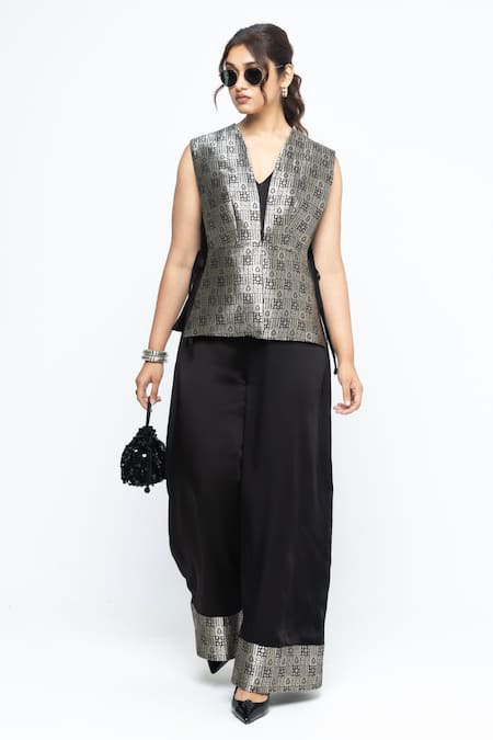 SOBARIKO Alia Gilet With Jumpsuit