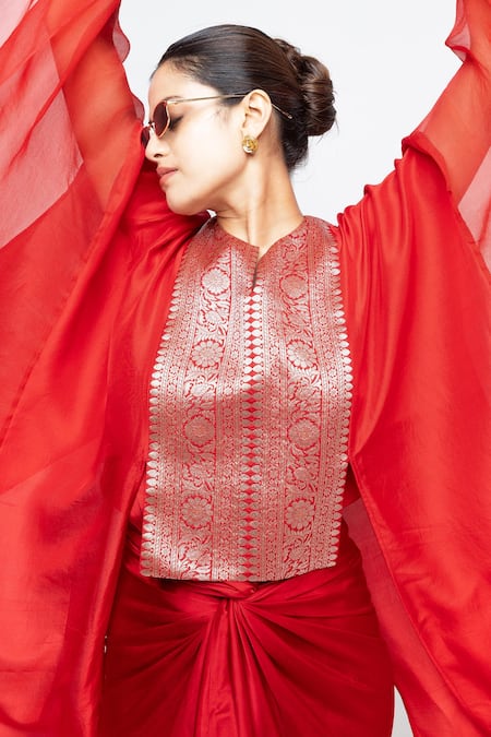 Buy SOBARIKO Red Silk V-neck Onaya Cape And Skirt Set Online at Aza Fashions Buy_SOBARIKO_Red Silk V-neck Onaya Cape And Skirt Set _Online_at_Aza_Fashions