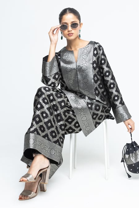 SOBARIKO_Black Silk Zari Split V-neck Heera Brocade Jaal Kurta With Pant _at_Aza_Fashions