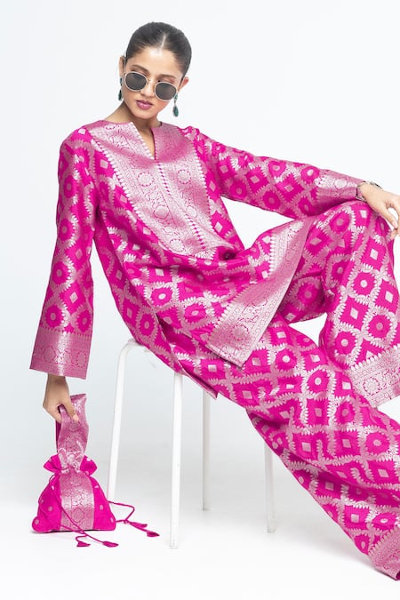 SOBARIKO_Pink Silk Zari V-neck Heera Brocade Jaal Kurta With Pant _Online_at_Aza_Fashions