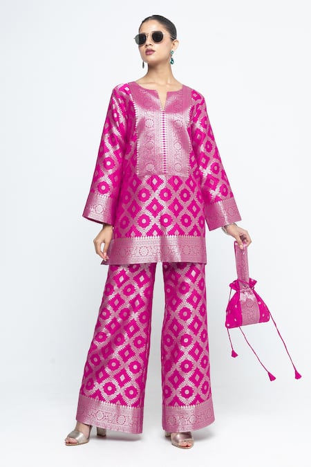 SOBARIKO Heera Brocade Jaal Kurta With Pant