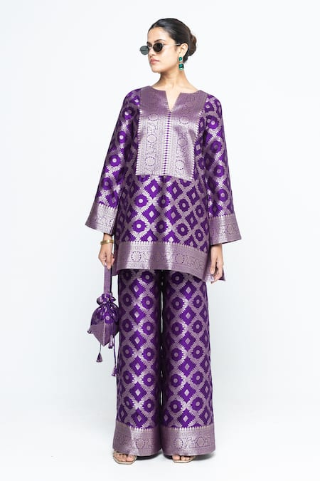 Shop_SOBARIKO_Purple Silk Zari V-neck Heera Brocade Jaal Kurta With Pant _Online_at_Aza_Fashions